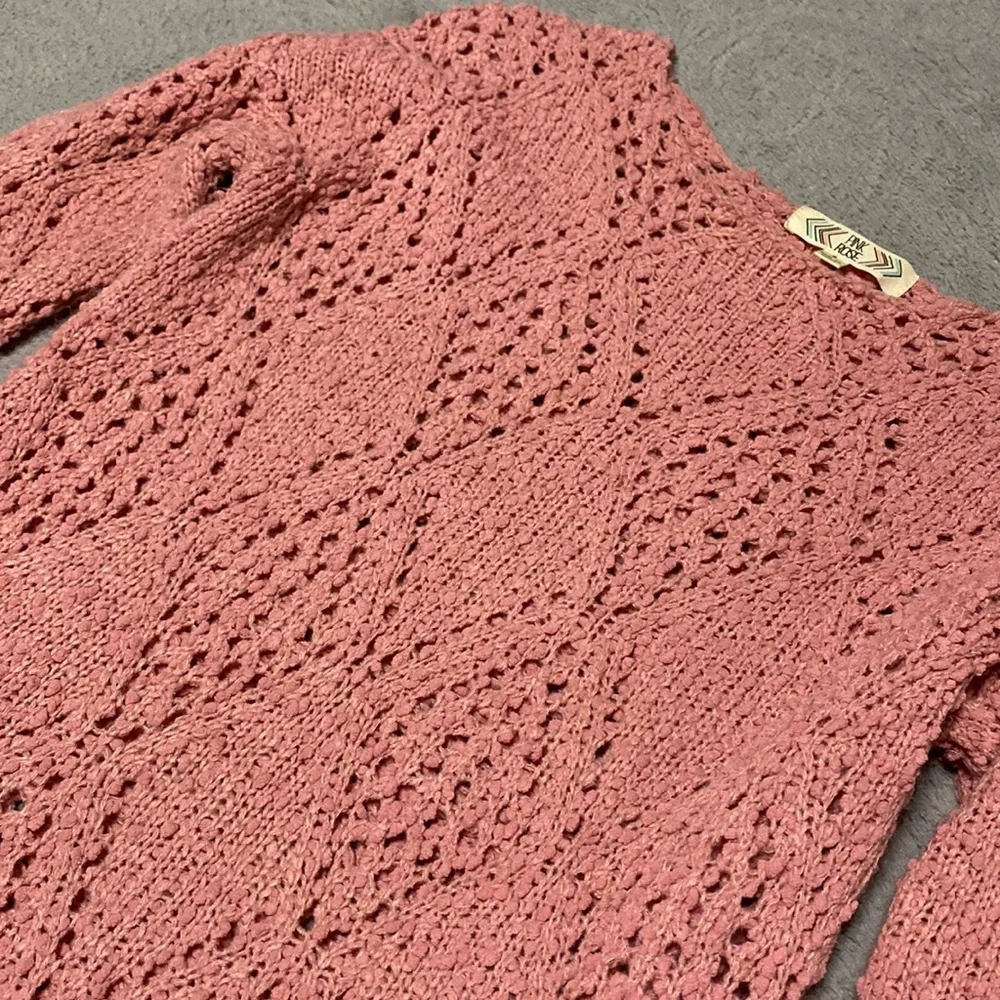 Pink sweater - Picture 2 of 4